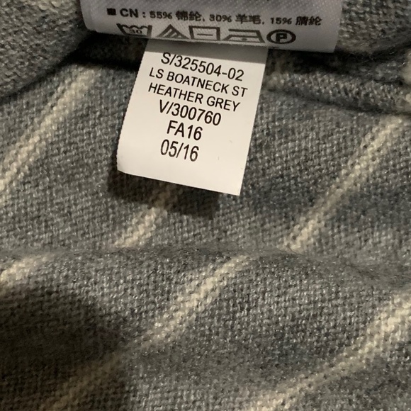 GAP Women's Long Sleeve Boatneck Stripe Heather Grey & White, Wool - Size M - Picture 4 of 5